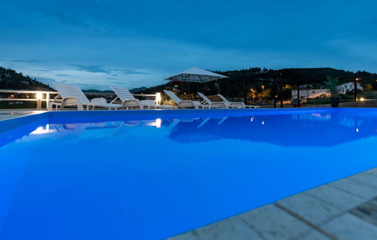 Apartments Neda Ploce  Exterior foto
